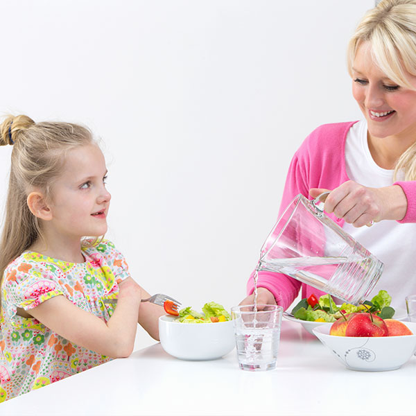 UKF8001 fiter can refresh water and brings healthy drinking experience.